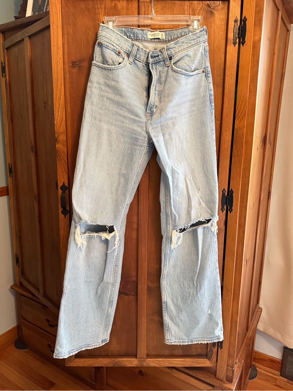 Abercrombie High-Rise 90s Relaxed Jeans